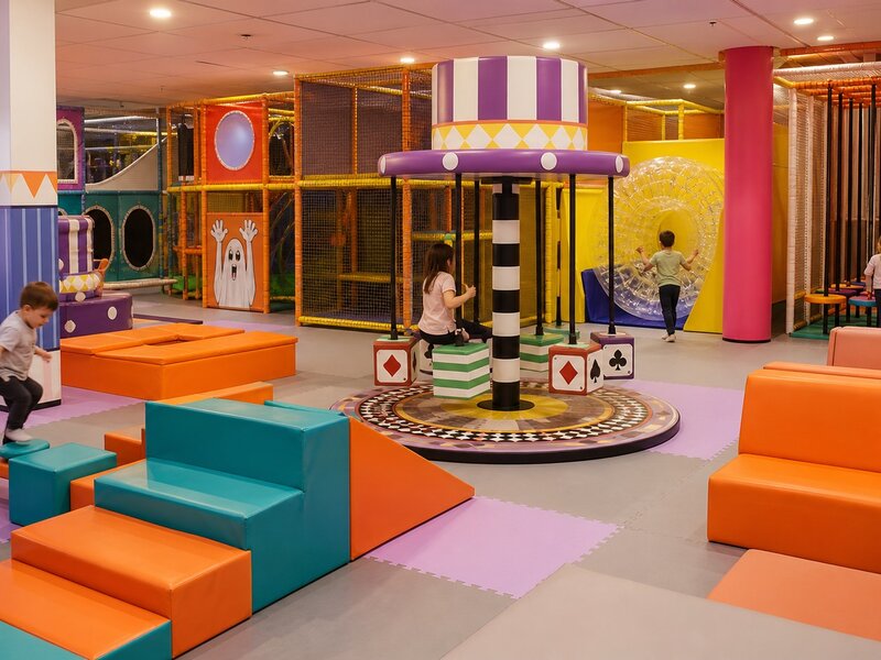 Indoor-Spielplatz der Wollhouse Play Zone Heilbronn Indoor-Spielplatz der Wollhouse Play Zone Heilbronn